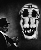 Сальвадор Дали В Voluptate Mors, Фото Филиппа Халсмана 1944/1951г Сальвадор Дали В Voluptate Mors, Фото Филиппа Халсмана 1944/1951г